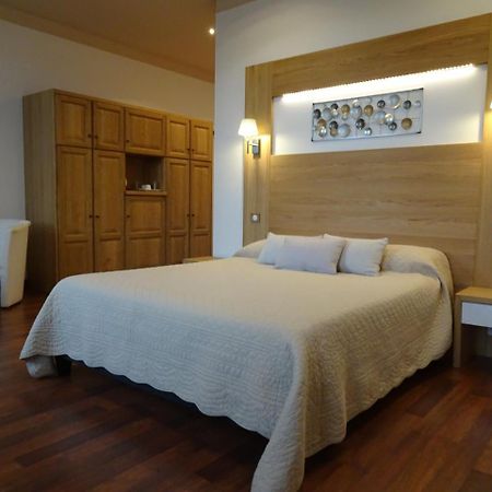 Hotel La Guimbarde Morteau Ngoại thất bức ảnh