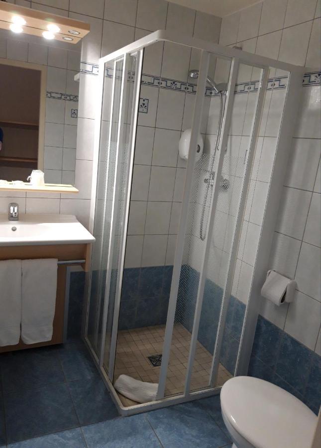 Hotel La Guimbarde Morteau Ngoại thất bức ảnh